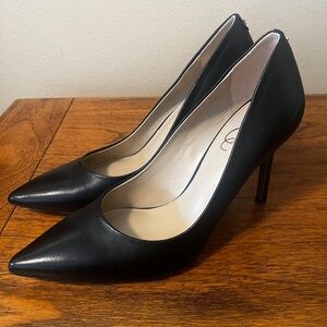 Sam Edelman- Hazel Pointed Toe Pump- Size 8